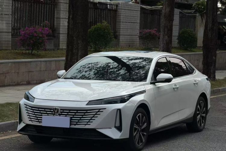 长安 逸动 2025 汽车图片 #2