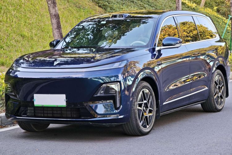 Deepal S09 2025 car image #2