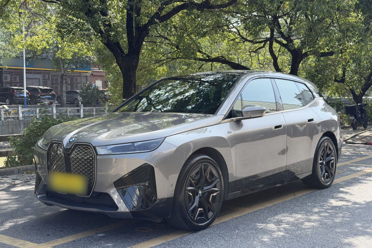 BMW iX M60 2022 #2 BMW iX M60 2022 car image #2