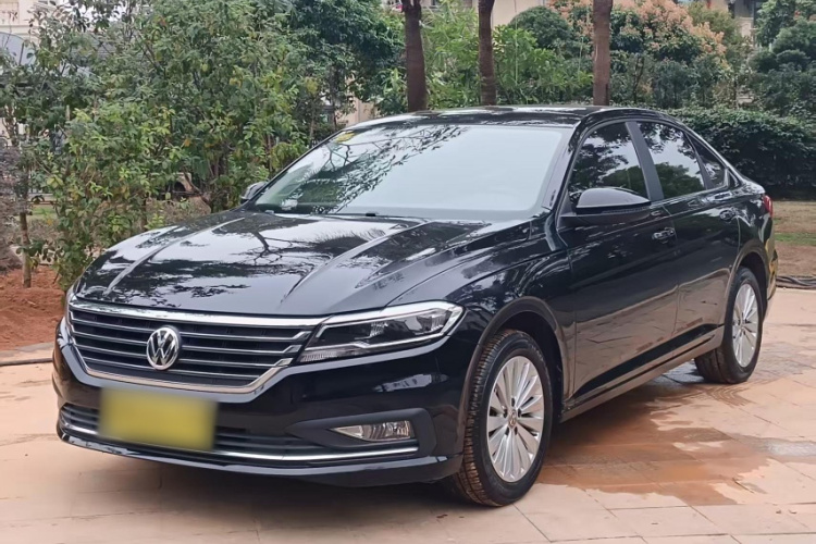 Volkswagen Lavida 2018 car image #2