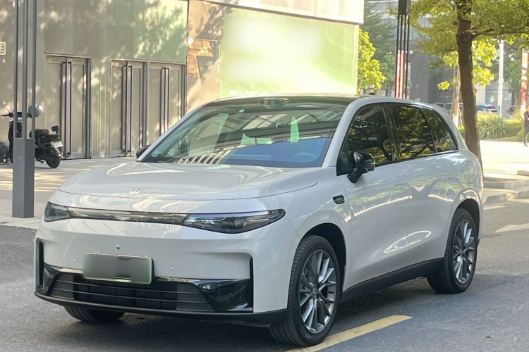 零跑汽车 零跑C10 2025 汽车图片 #2