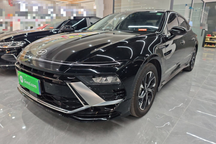 Hyundai Sonata 2025 car image #2