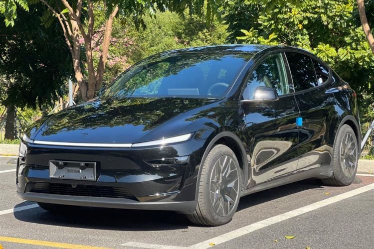 特斯拉 Model Y L 2025 汽车图片 #2