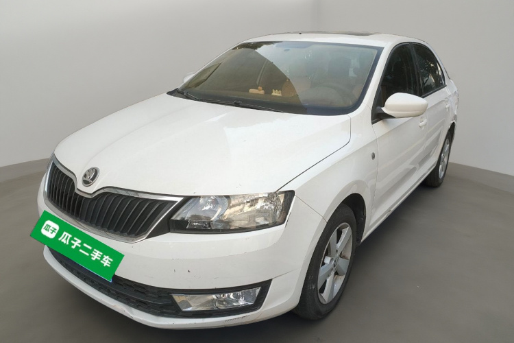 Skoda Rapid 2015 #2 Skoda Rapid 2015 car image #2