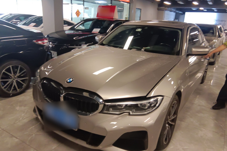 BMW 3 Series 2021 car image #2