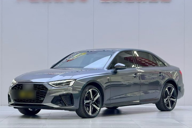 Audi A4L 2024 car image #2