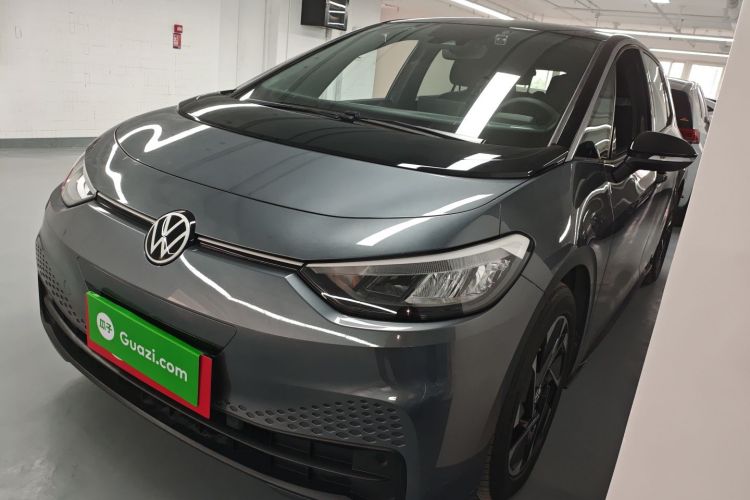 Volkswagen ID.3 2024 car image #2