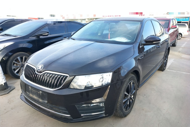 Skoda Octavia 2017 car image #2