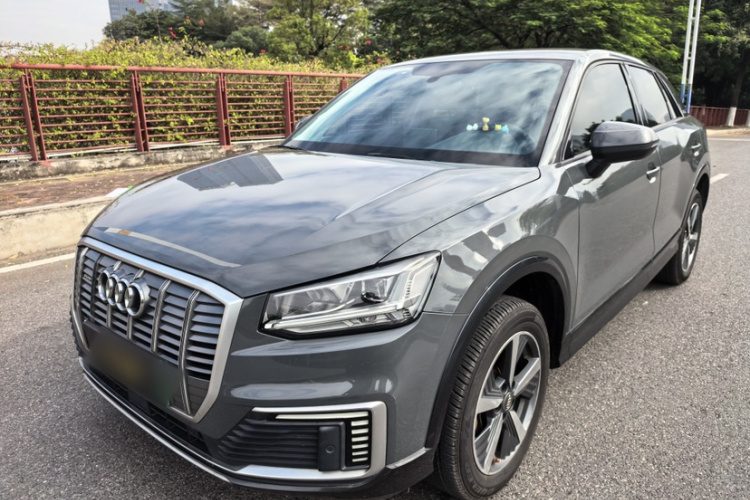 Q2L e-tron 2021 car image #2