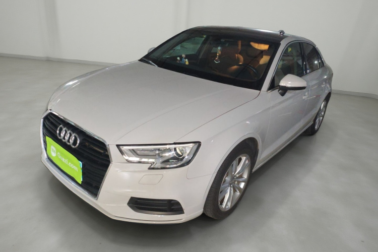 Audi A3 2018 car image #2