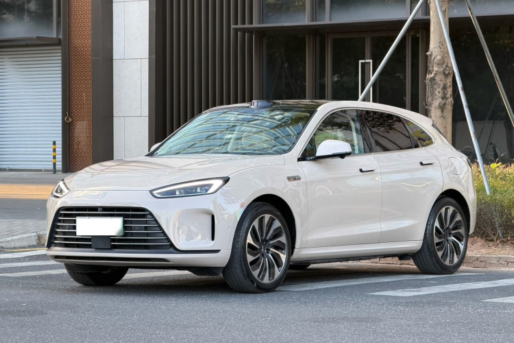 2024 car image #2