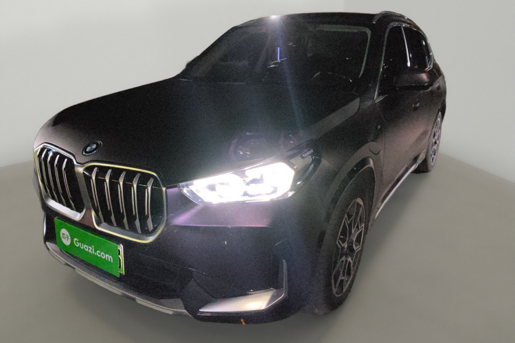 BMW iX1 2024 #2 BMW iX1 2024 car image #2