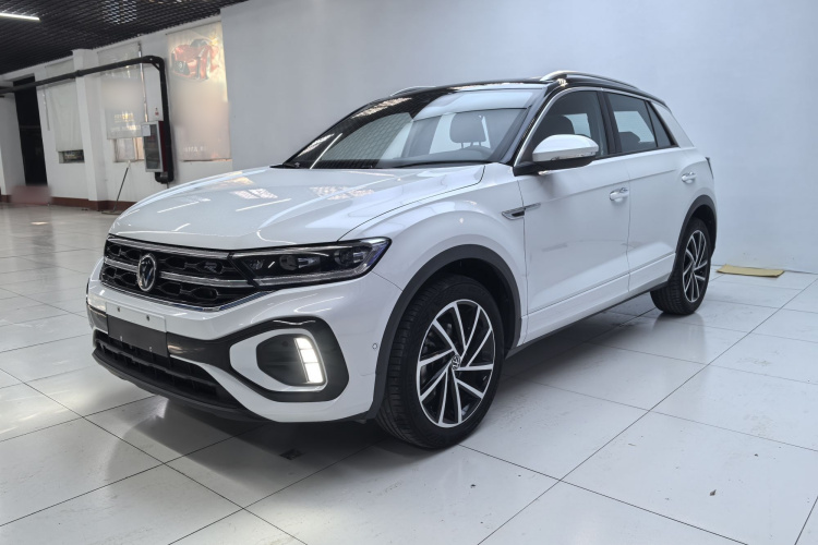 Volkswagen T-Roc 2023 car image #2