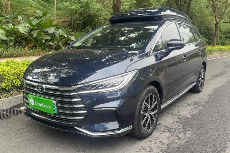 BYD Song MAX New Energy 2023 car image #2