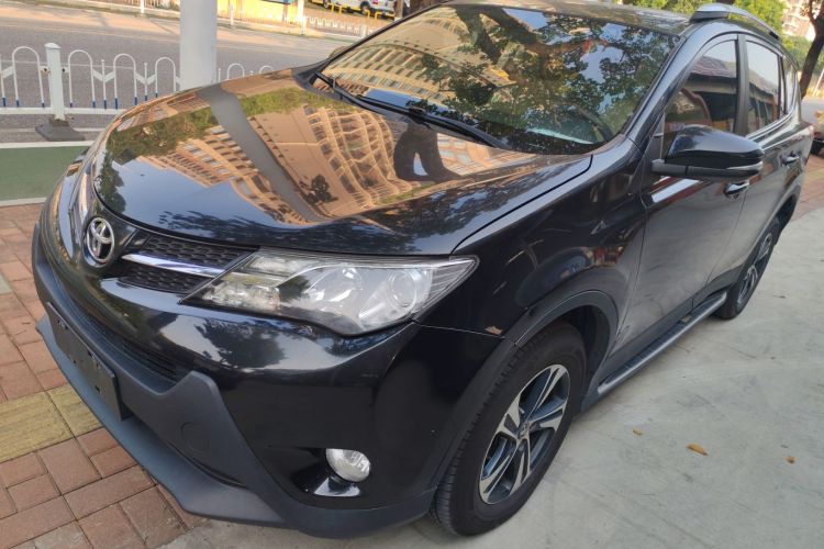 Toyota RAV4 2015 #2 Toyota RAV4 2015 car image #2