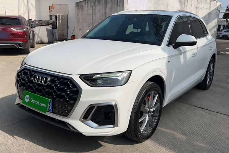 Audi Q5L 2022 car image #2