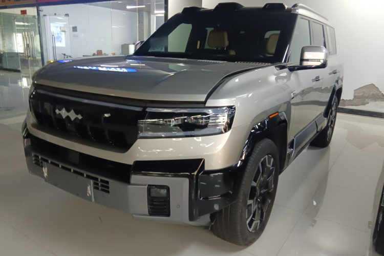 FangChengBao Leopard 8 2024 #2 FangChengBao Leopard 8 2024 car image #2