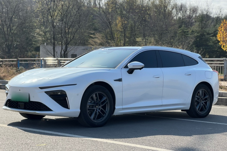 哪吒汽车 哪吒S猎装 2025 汽车图片 #2