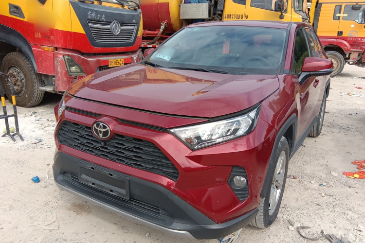 Toyota RAV4 2020 car image #2