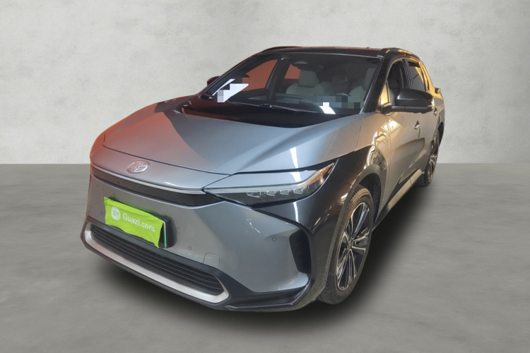 Toyota bZ4X 2022 immagine di auto #2
