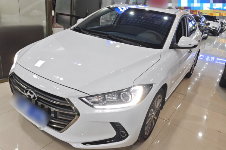 Hyundai Elantra AD 2019 car image #2