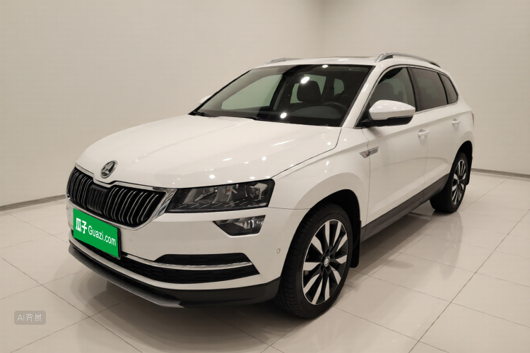 Skoda Karoq 2020 car image #2