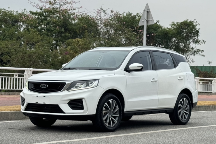 GEELY Vision X6 2020 #2 GEELY Vision X6 2020 car image #2