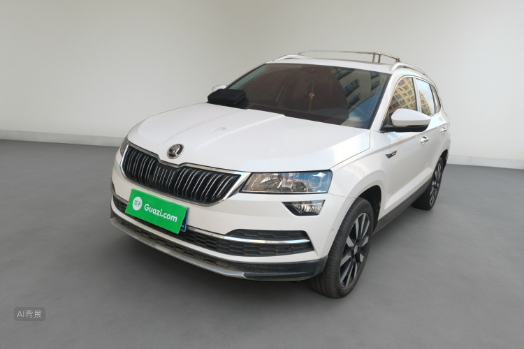Skoda Karoq 2021 car image #2