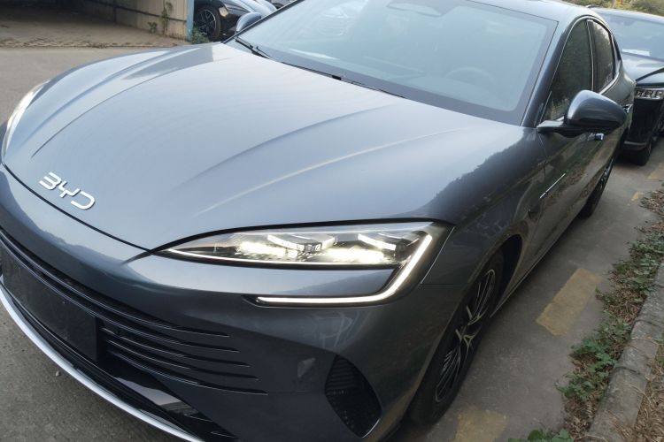 BYD Seal 07 DM-i 2025 car image #2
