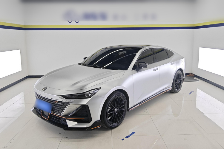 长安 长安UNI-V 2024 汽车图片 #2