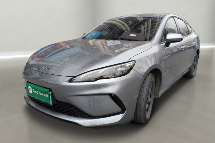 BYD Seal 05 DM-i 2025 car image #2