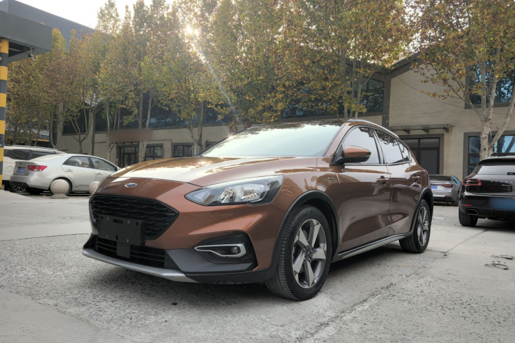 Ford Focus Active 2019 #2 Ford Focus Active 2019 immagine di auto #2