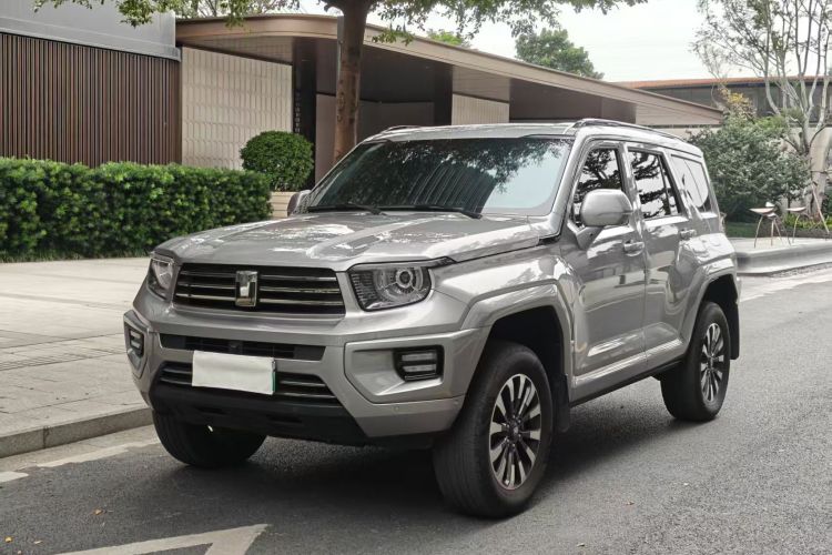 Tank 700 New Energy 2025 car image #2