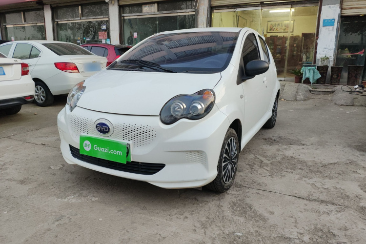 BYD e1 2021 car image #2