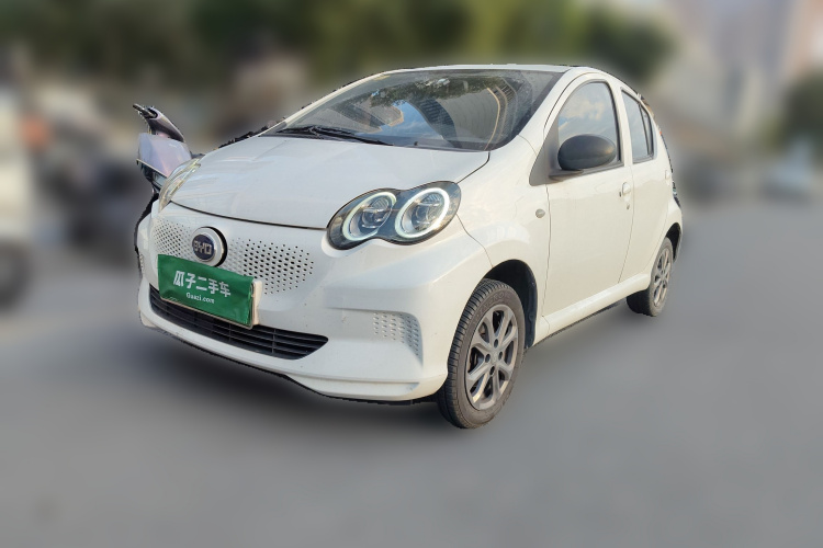 BYD e1 2019 #2 BYD e1 2019 car image #2