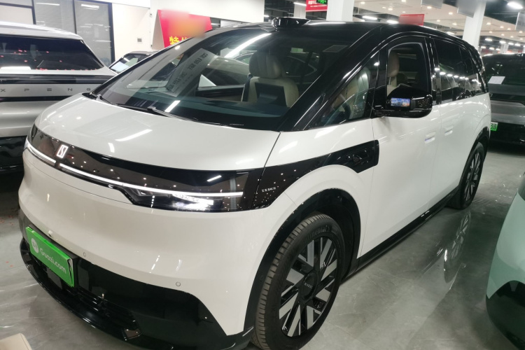 极氪 极氪MIX 2024 汽车图片 #2