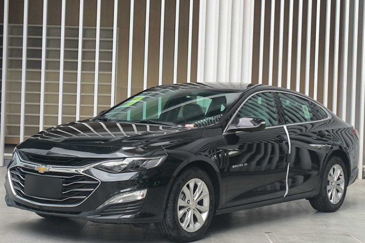 Chevrolet Malibu XL car image #2