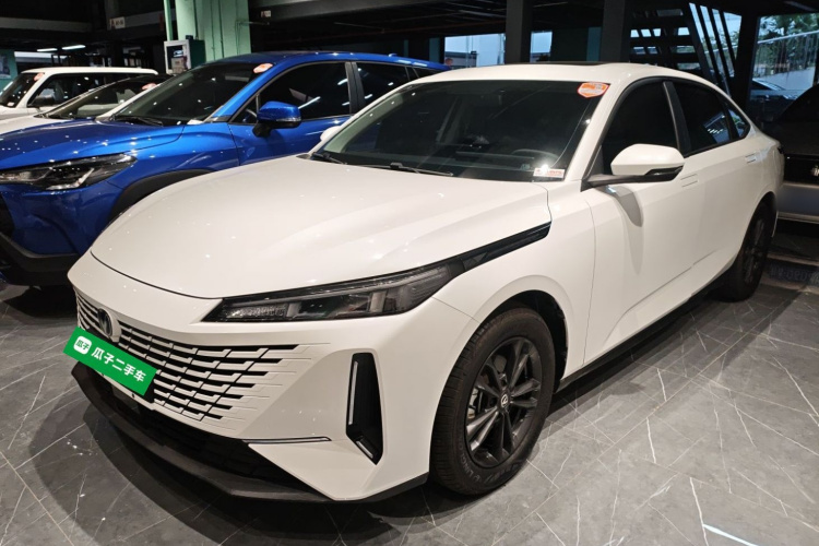 Changan Lamore 2023 car image #2