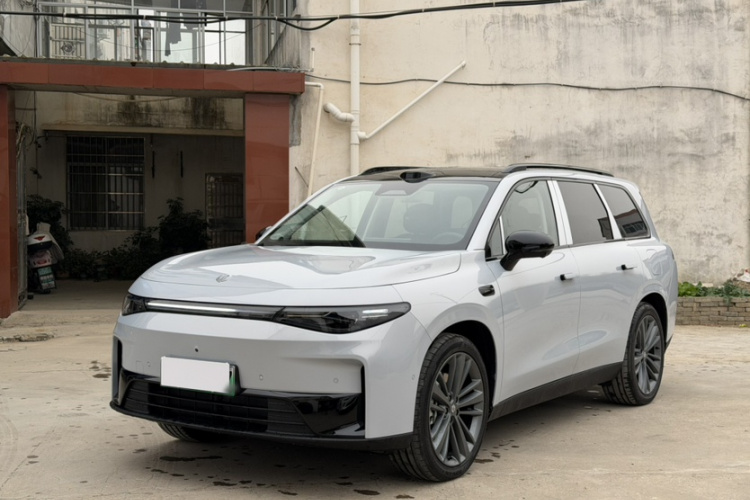 Leapmotor C16 2025 car image #2