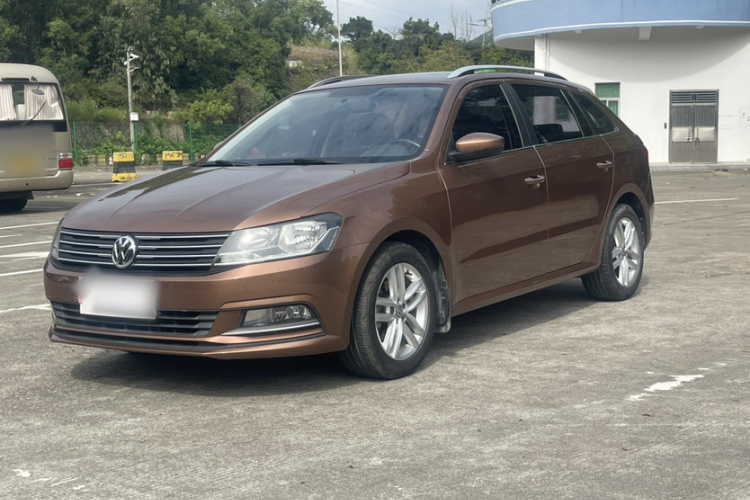 Volkswagen Gran Lavida 2018 immagine di auto #2