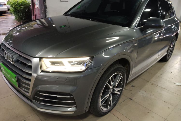 Audi Q5L 2020 car image #2