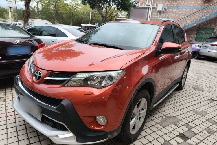 Toyota RAV4 2013 car image #2