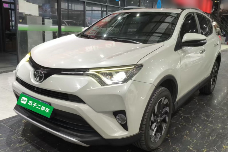 RAV4 2017 #2 RAV4 2017 car image #2