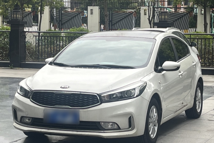 Kia K3 2018 car image #2
