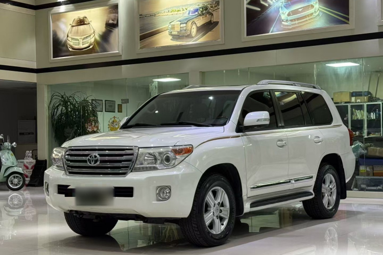 Toyota 2016 car image #2