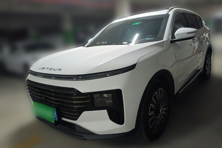 X70 PLUS 2024 car image #2