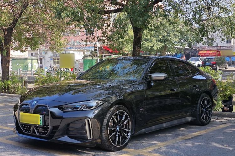 BMW i4 M50 2024 car image #2