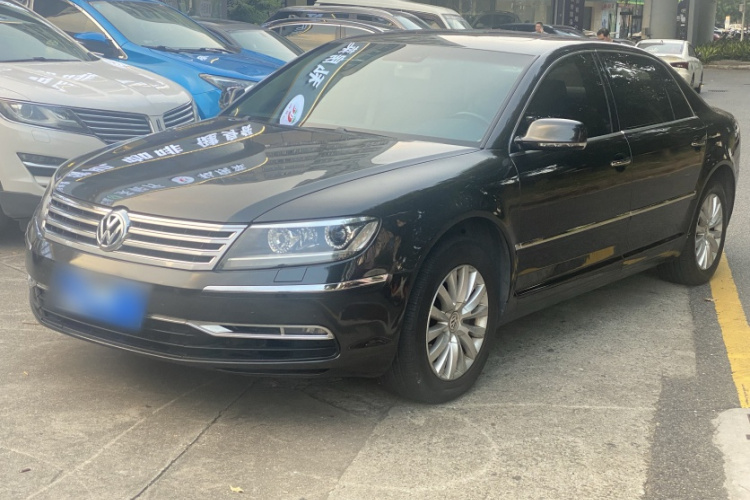 Volkswagen Pheaton 2013 immagine di auto #2