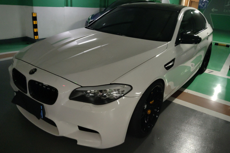 BMW M5 2014 #2 BMW M5 2014 car image #2