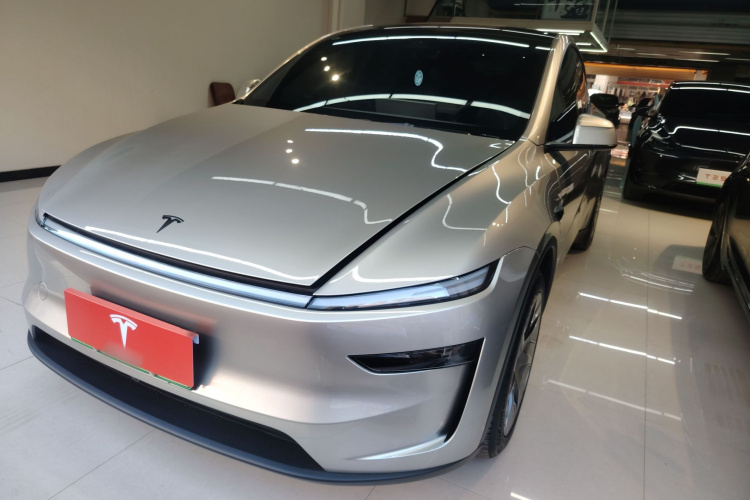 特斯拉 Model Y L 2025 汽车图片 #2